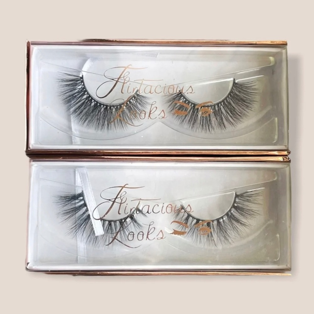 🆕 Lot of 2- Flirtacious Looks And Lashes- Reusable!